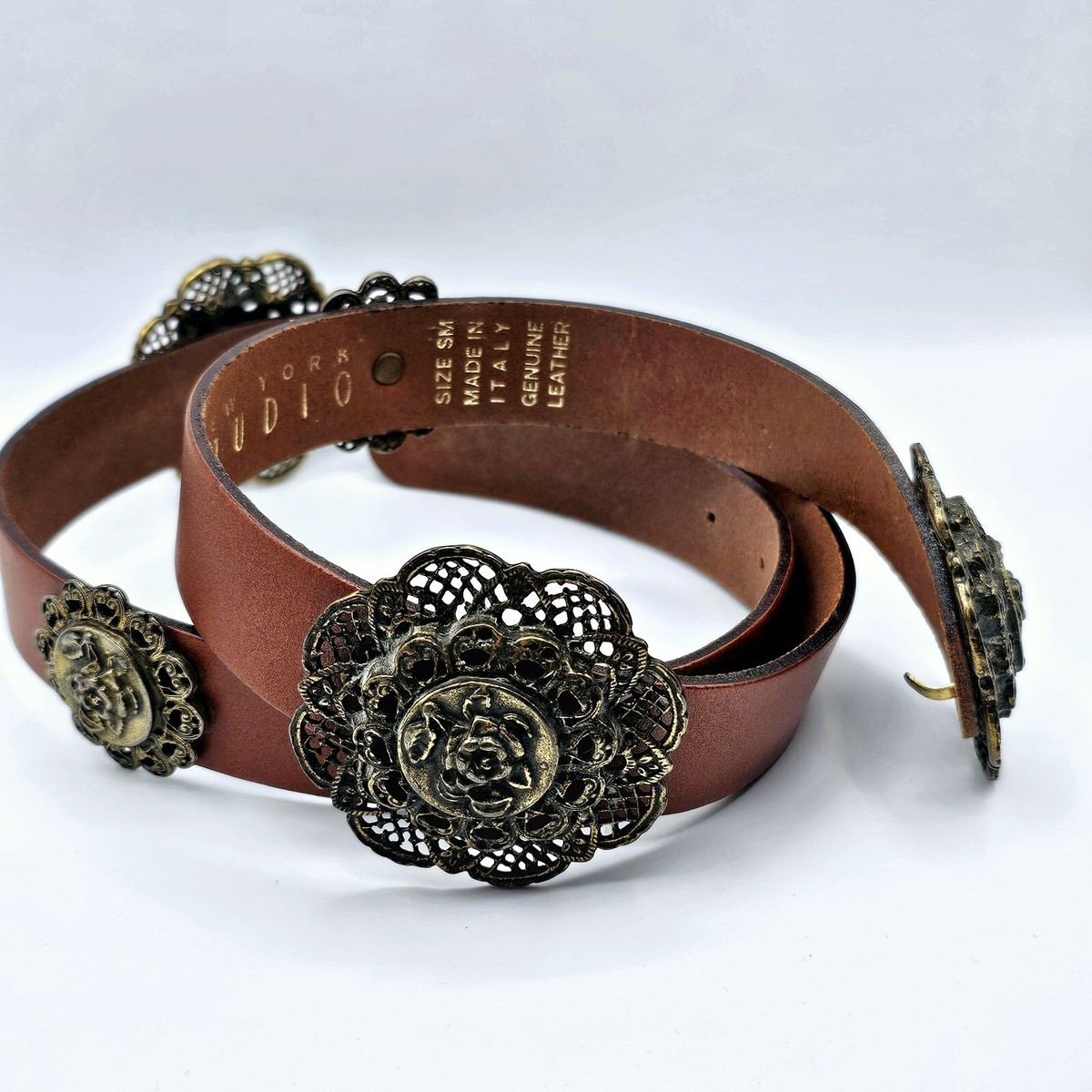 New York Studio Made In Italy Embellished Womens Belt Sz S Genuine Leather Black New York Studio Leather Belt Women Sz Small Rose Flower  main image 2