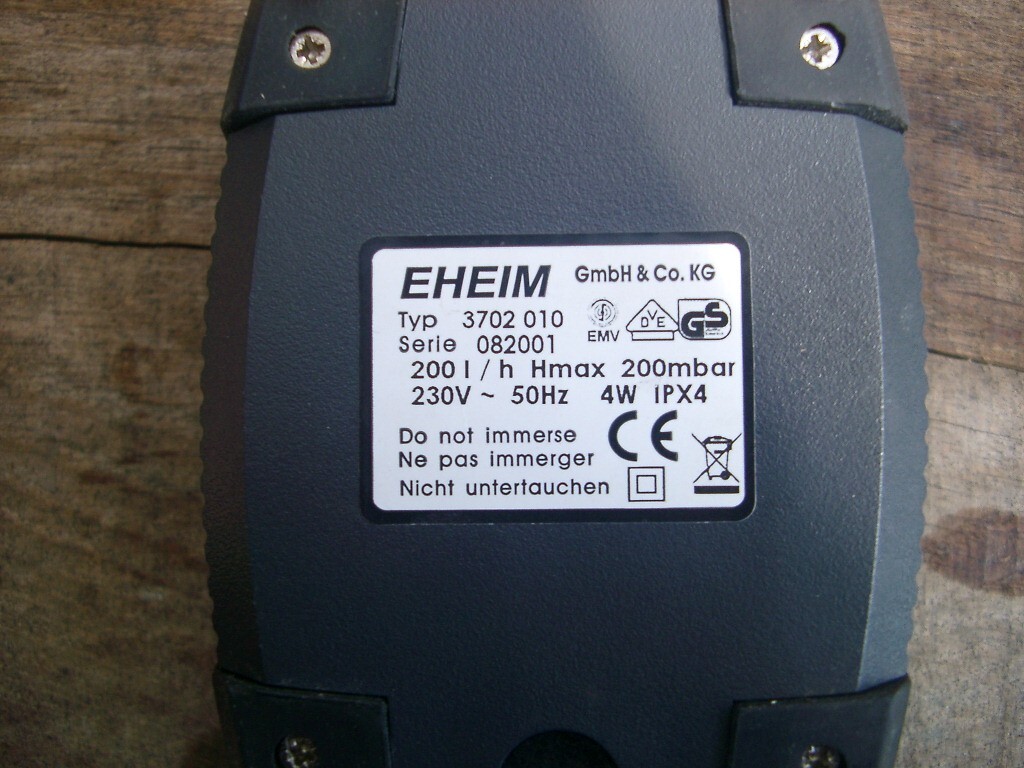 Eheim Air Pump 200 3702010 inkl.Ausströmer Luftpumpe für Aquarium