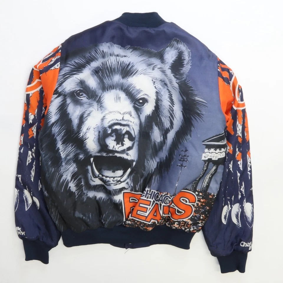 Jaqueta Bombardeiro Vintage Chicago Bears Chalk Line Fanimation Juvenil Tamanho 8/20 NFL - Imagem 2 de 4