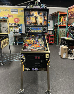 ADDAMS FAMILY GOLD SPECIAL COLLECTORS EDITION  PINBALL MACHINE  LEDS 1000 MADE
