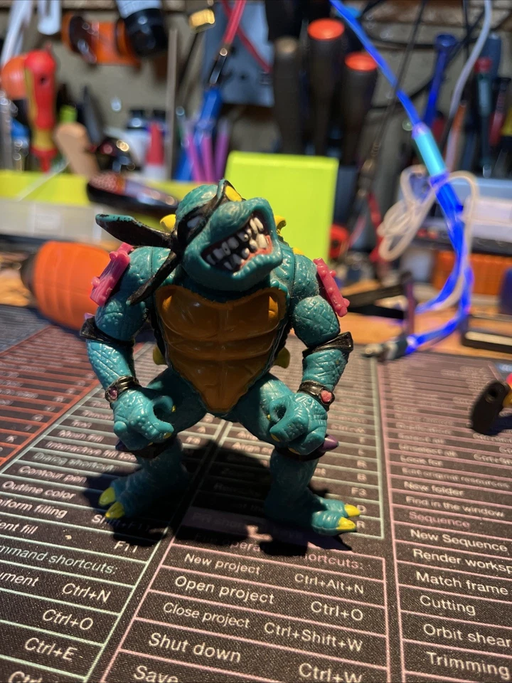 Slash Near Complete Ninja Turtle TMNT 1990 Figure Vintage Bat Mace Purple - Image 2 of 4