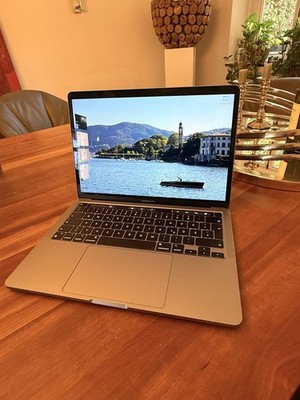 Apple MacBook Pro 13,3 Zoll (256GB SSD, Apple M2, 8GB RAM) Laptop - Space Grau 