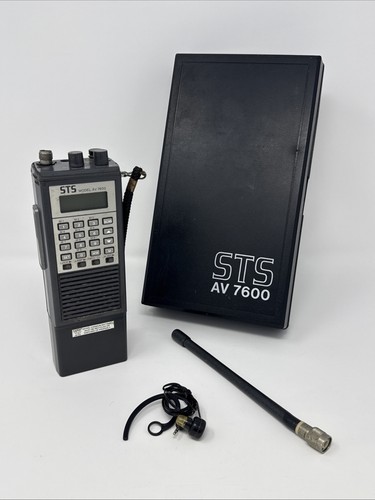 STS AV7600 Handheld Aviation 720 Channel Transceiver in Hard Case No Manual