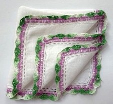 VINTAGE HANKY 1950s HAND CROCHET EDGING LAVENDER GREEN ON WHITE IRISH LINEN