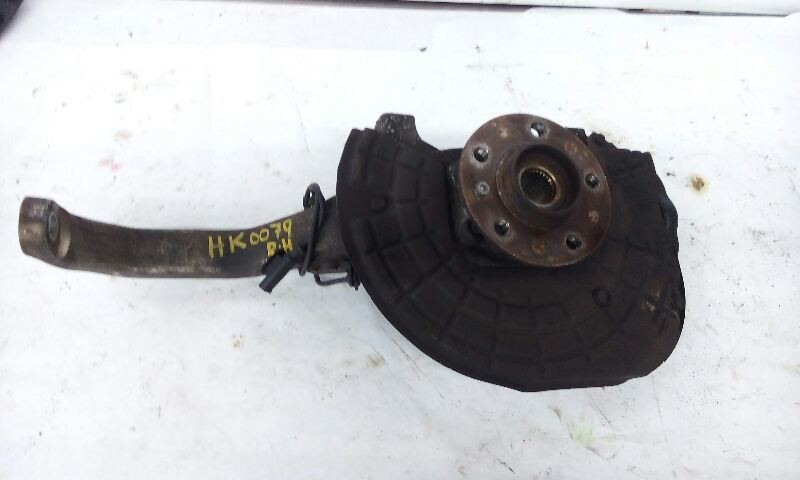 Maserati Ghibli S Q4 2016 Front Right Steering knuckle