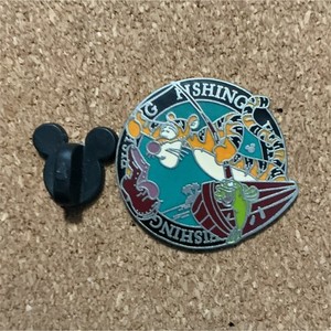 Disney Tigger Fishing Pin Single Disneyland Resort 2006
