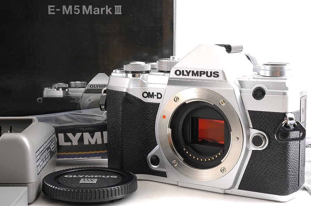 OLYMPUS ＯＭ−D E-5Mⅲ 81+h-jHs3TL.jpg_BO30,255,255,