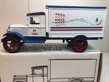 Ertl 1931 Hawkeye Motor Truck Bank Ertl Dyersville 4 1/32 die cast 1992   