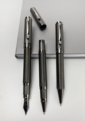 Monteverde Innova Formula M Fountain Pen Black  Variation Superb Daily Pen Mint