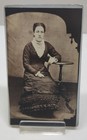 WOMAN - vintage PHOTOGRAPH - CDV - listing #7990 — photo 2