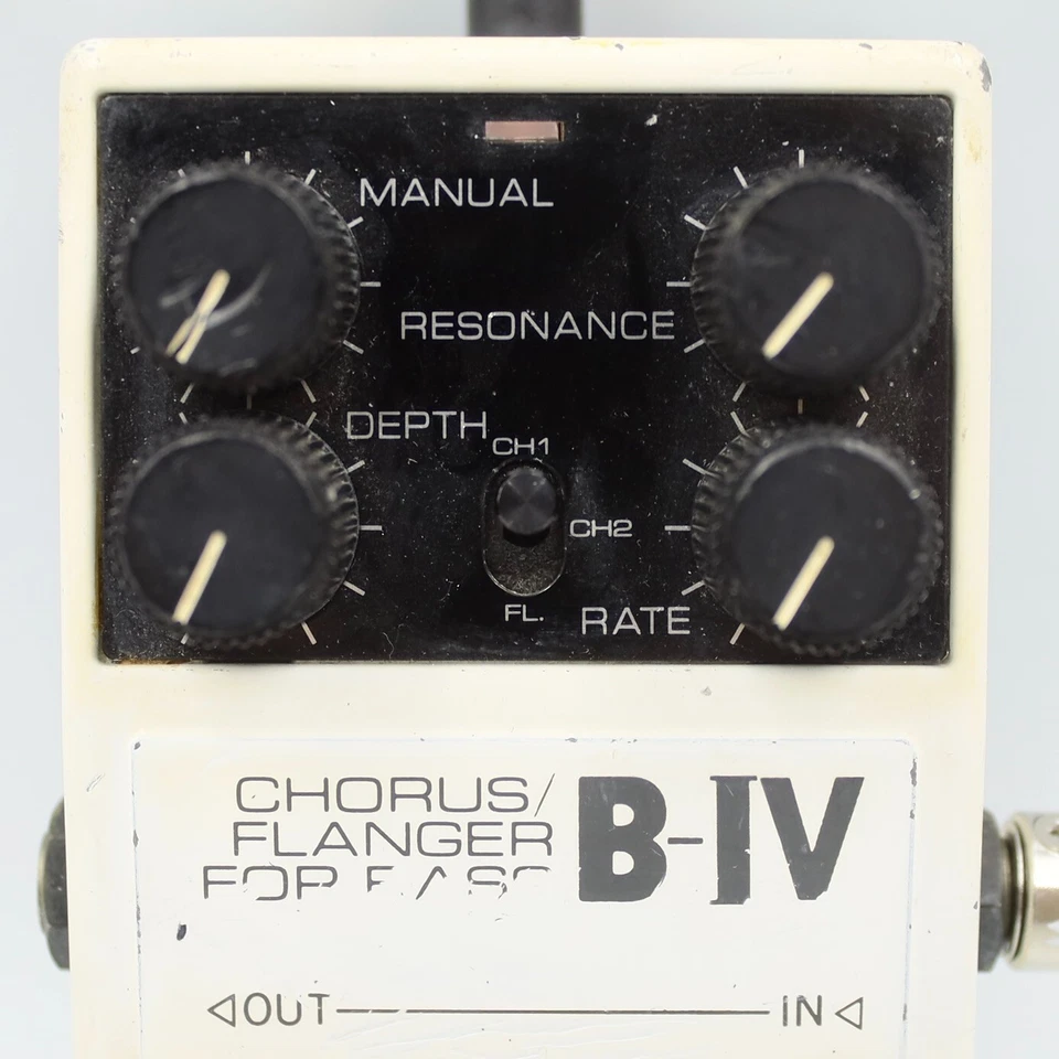 Pedal efecto Guyatone PS-039 Chorus/Flanger para bajo hecho en Japón 8717102 Foto 2 de 4