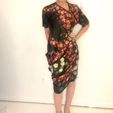 Vera Wang Collection Dress Body flattering!