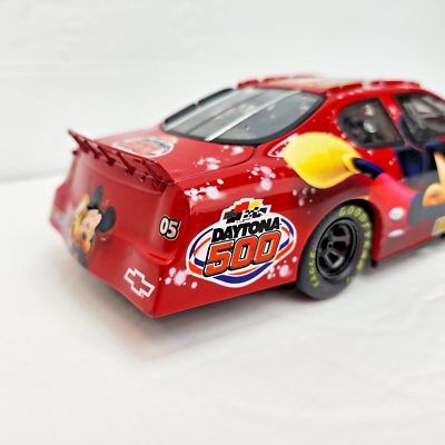 Mickey Mouse 2005 Disney NASCAR Red Monte Carlo 1:24 Daytona 500