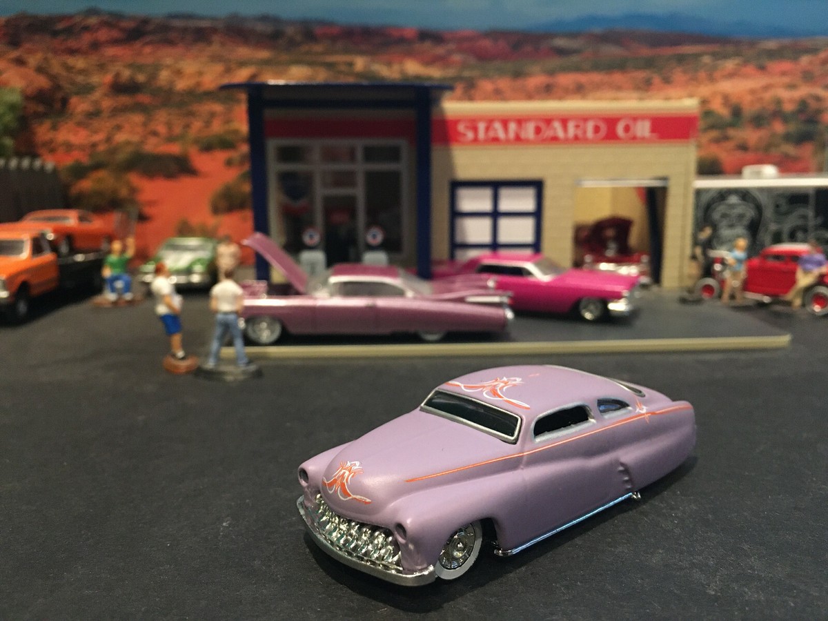 1:64 Hot Wheels Limited Edition 1949 49 Merc Mercury Pink with Red