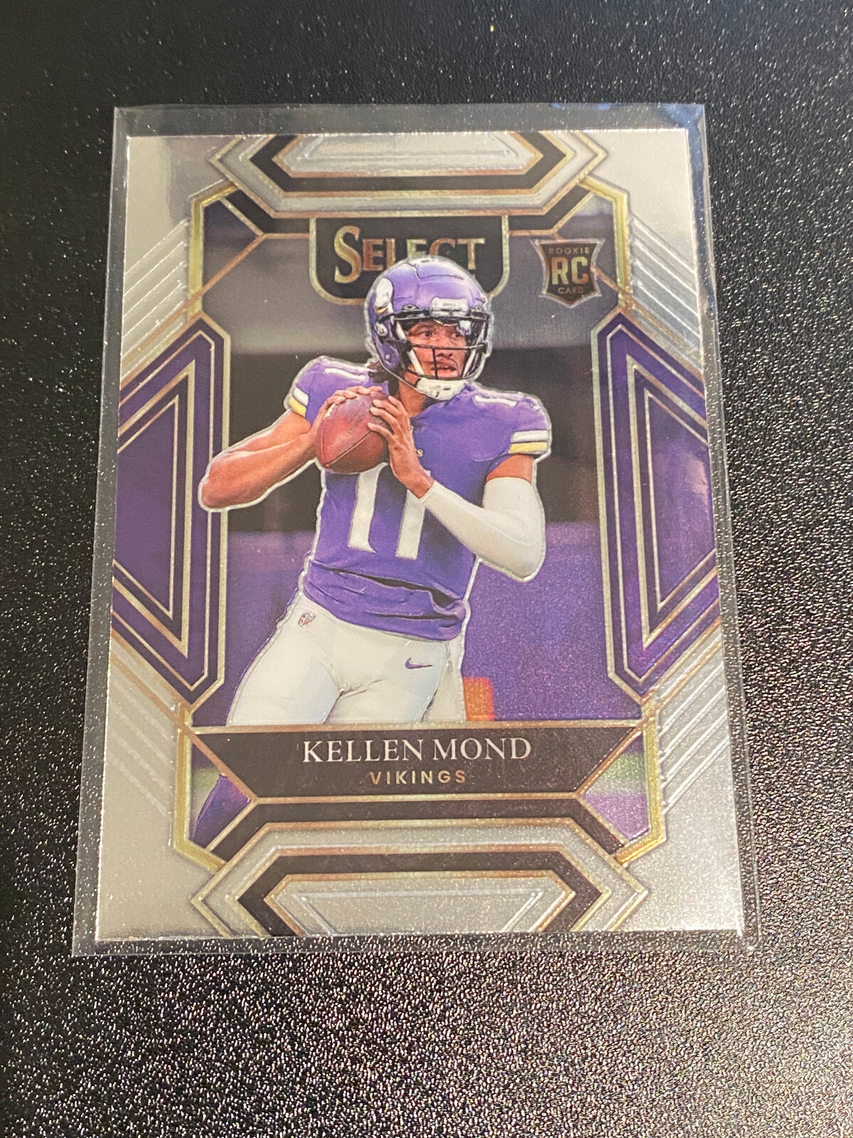 2021 Select Kellen Mond #264 Club Level RC Minnesota Vikings