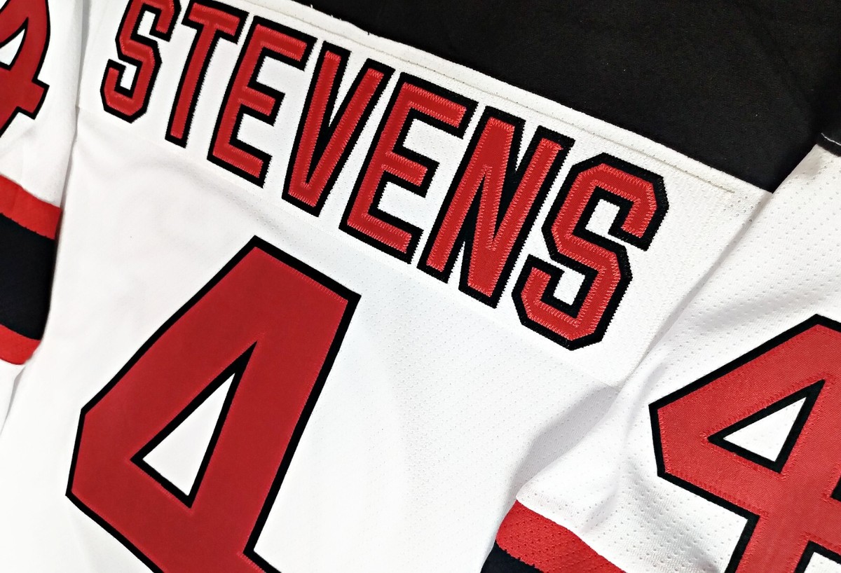 VINTAGE-NWT-MD SCOTT STEVENS NJ DEVILS 1995 STANLEY CUP PATCH CCM