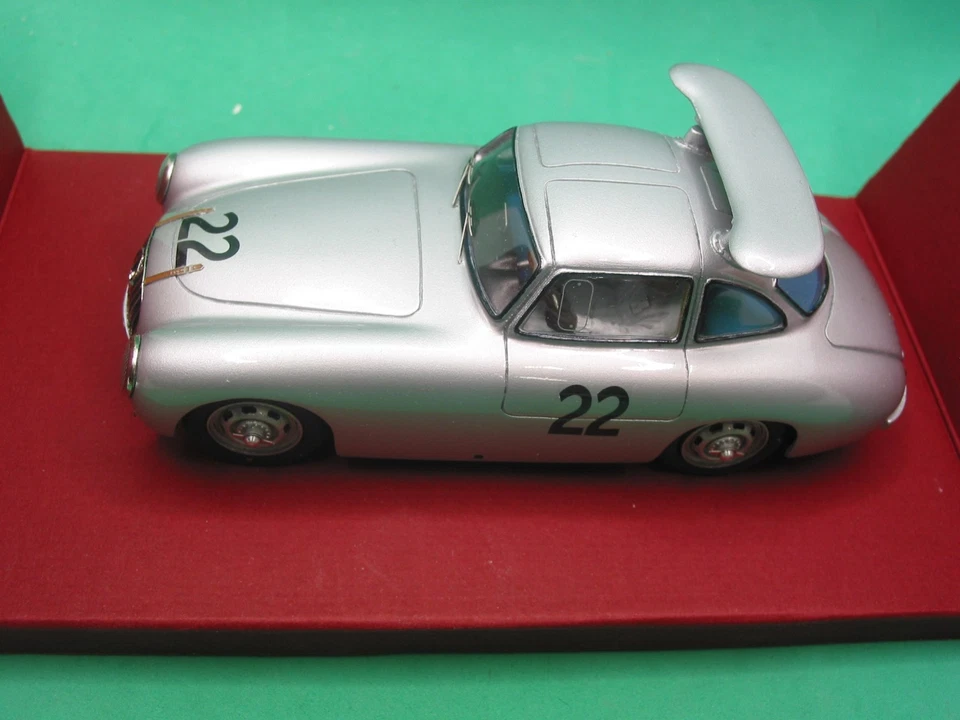 SLOT CLASSIC RTR CJ-45 MERCEDES 300 SL COUPE SILVER 1/32 SLOT CAR HAND BUILT - Image 2 of 4