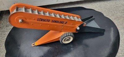 Vintage STRUCTO Orange Sand Loader - Pressed Steel Toy & NICE! 