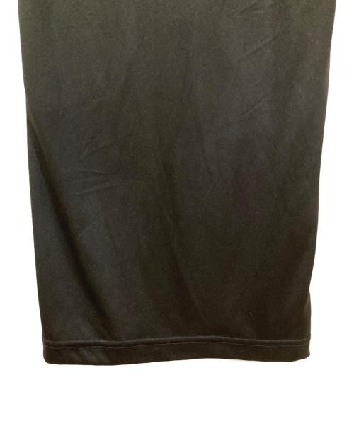 Ameri                    CHLOE V NECK ROMPERS bla… - image 8
