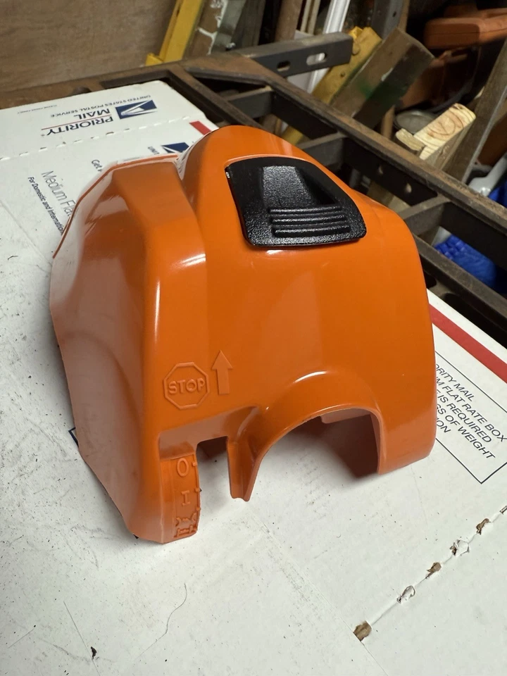 Cubierta superior de motosierra STIHL MS181C MS211C OEM Foto 4 de 4