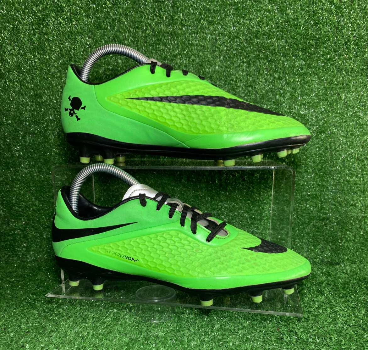 NIKE HYPERVENOM PHINISH ハイパーヴェノム　ファントム Nike Hypervenom Phinish FG Nike Skin Hyper/Grape/Black/Volt 749901