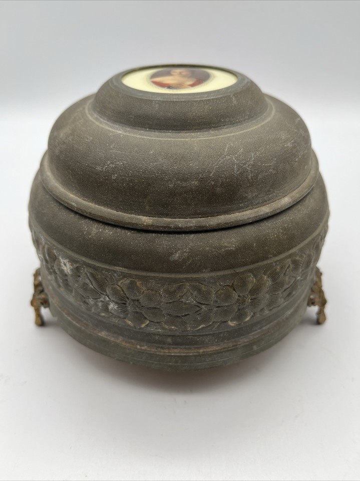 A Swiss-made Thorens metal powder music box distributed by Silverite Co. — Swiss movements are the gold standard, and this one has provenance.