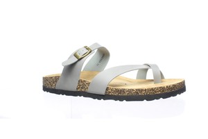 gray sandals size 11