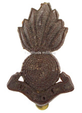Cap badge : " Royal Artillery " ( matériel original )