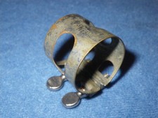 VINTAGE ELTON Bb CLARINET LIGATURE - HEAVY DUTY BARREL STYLE SCREW SOCKETS