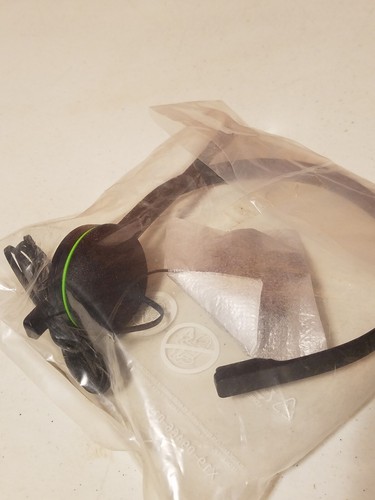 New Genuine OEM Microsoft Xbox One Chat Black Headband Headset - Picture 3 of 4
