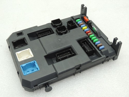 Peugeot Citroen Steuergerät Sicherungskasten Zentralelektrik 657073 Fuse Box BSI - 第 1/6 張圖片