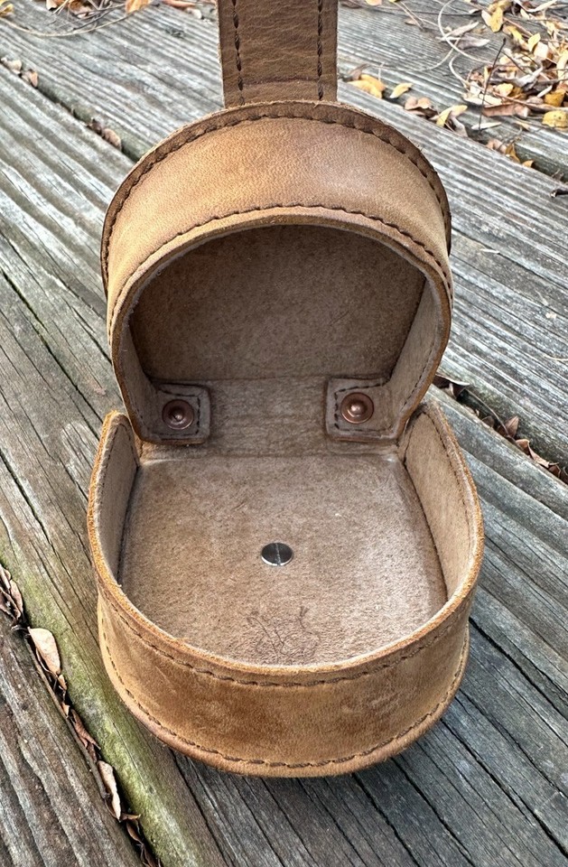 Saddleback Leather Clasp Coin Change Holder Pouch Purse Tobacco Brown