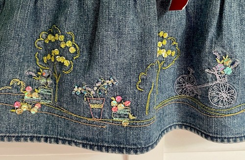 GYMBOREE BLUE DENIM FLARE SKIRT EMBROIDERY SEQUIN ACCENTS GIRLS SIZE 5 NWT - Picture 4 of 9