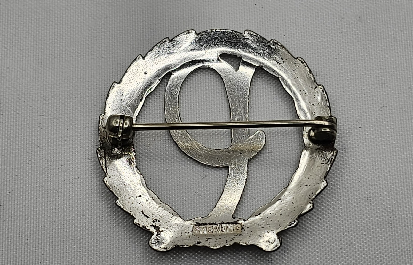 Sterling Silver Initial "P" Leaf Wreath Vintage B… - image 3