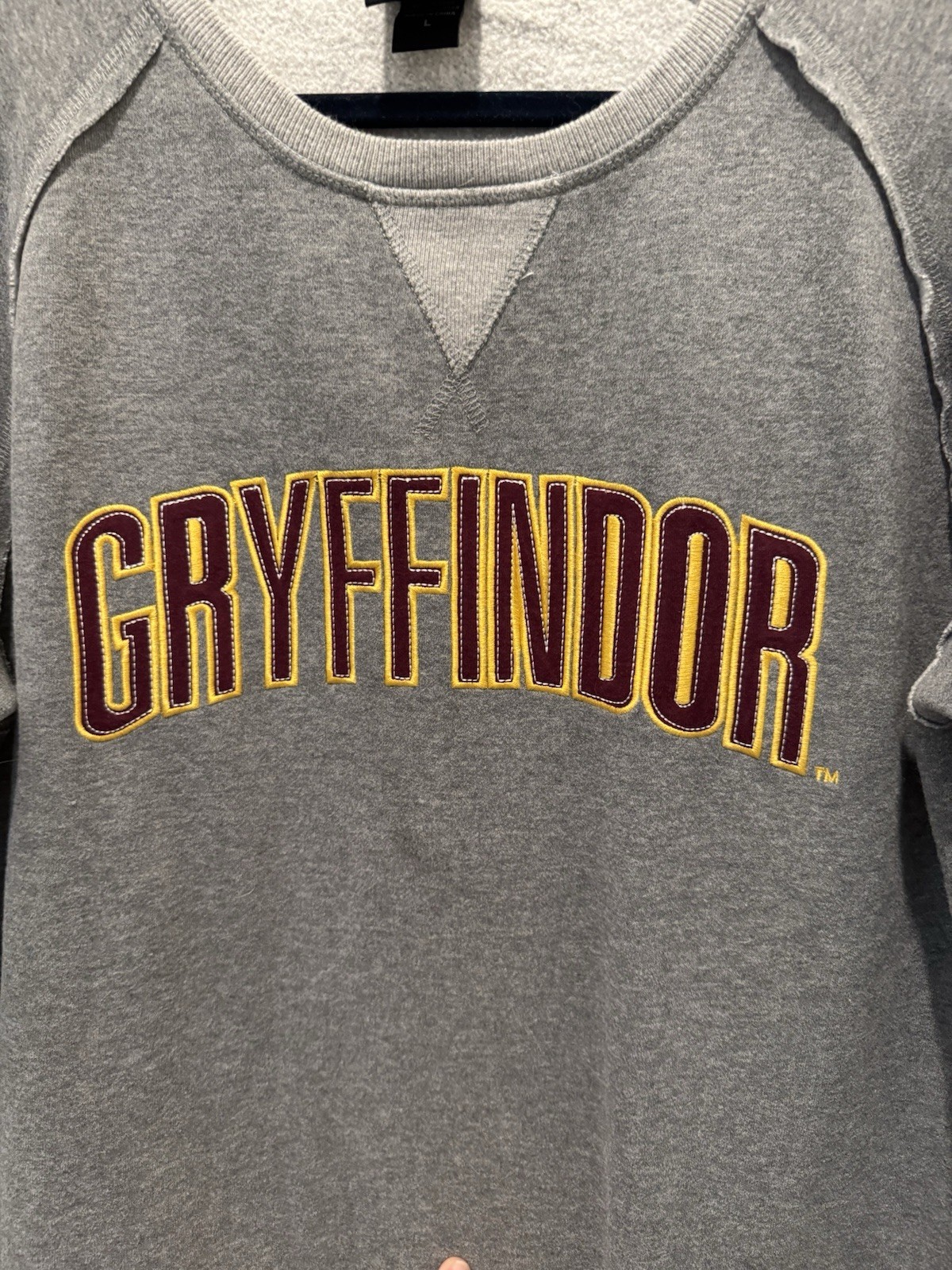 Universal Studios Authentic Gryffindor Sweatshirt… - image 4