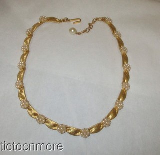 VINTAGE CROWN TRIFARI GOLDEN TRIFARIUM FAUX PEARL BIRTHDAY CHOKER NECKLACE JUNE