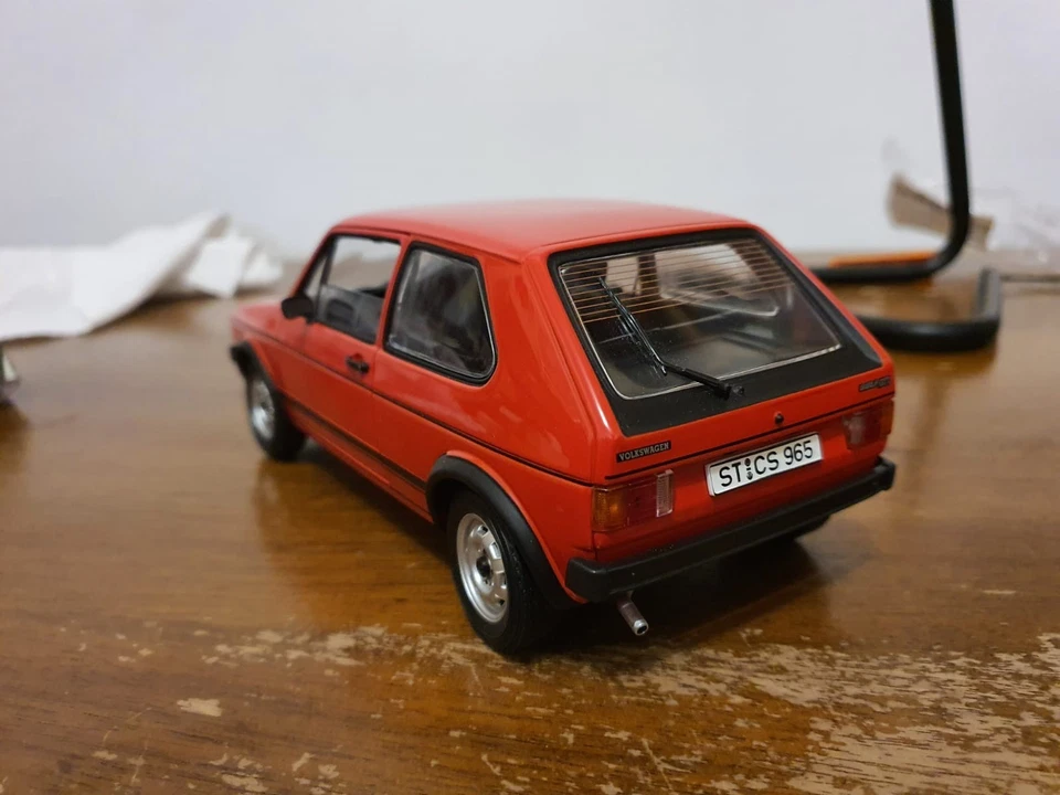 Golf GTI MK I 1 1/18 Solido only clear plastic box - Immagine 4 di 4