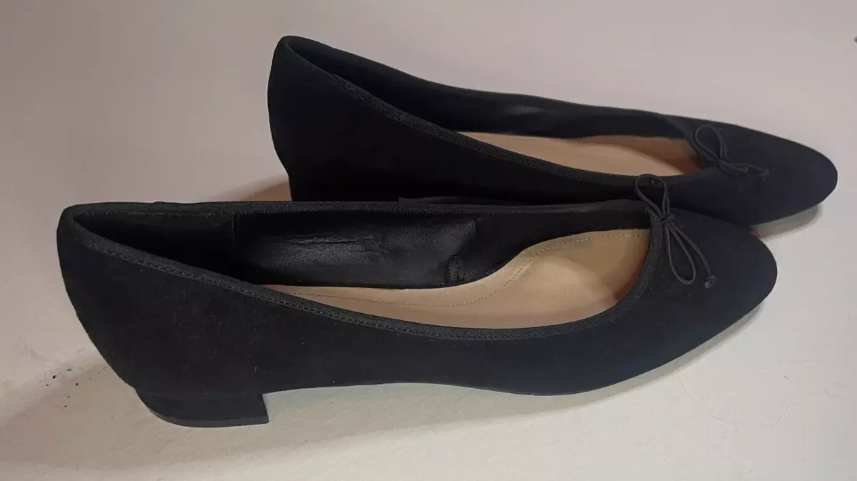 Zara black hotsell flat shoes