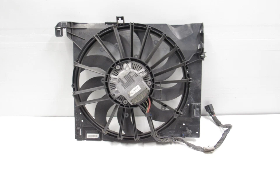 Ventilador de refrigeración del radiador del motor del motor N/A 10-12 Jaguar XF 5,0 L con cubierta OEM USADO Foto 2 de 4