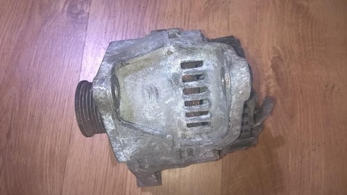 Volkswagen Passat 1997 Alternator 058903016e, Genuine #133904-79