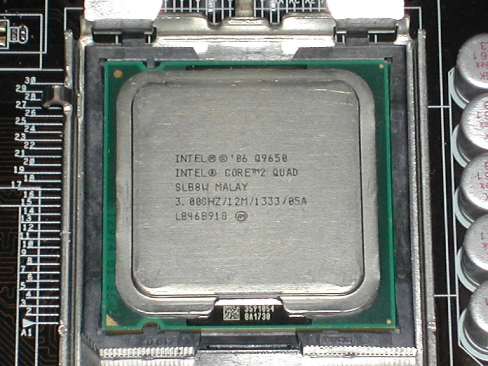 Asus P5q-e Lga775 Motherboard With Intel Core 2 Quad Q9650 Cpu Atx Ddr2 Desktop - Image 4 of 4