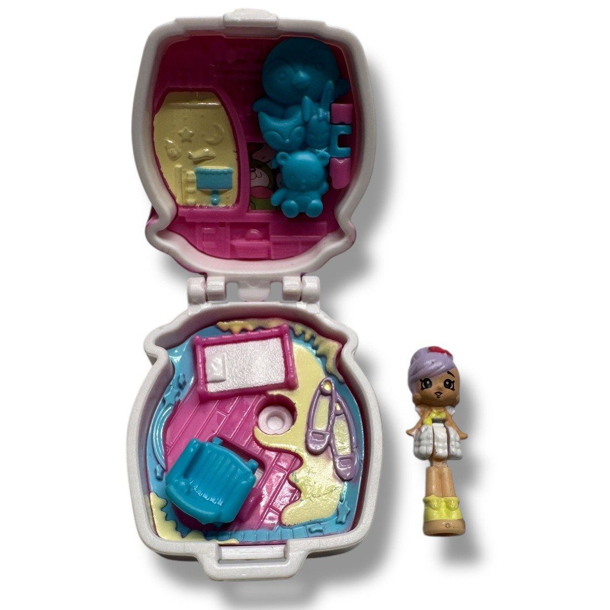 Shopkins Lil Secrets Locket Lil Giggles Baby Boutique Polly Pocket
