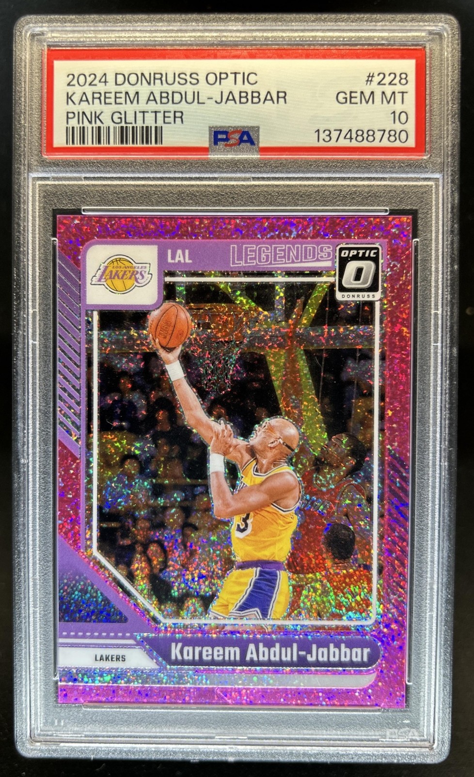 2024-25 Donruss Optic Kareem Abdul-Jabbar Pink Glitter Prizm Legend #/275 PSA 10 view 1