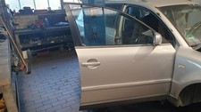 TÜR Vorne Rechts VW Passat Variant 1.8 5V Turbo 3BG/3BL/3BS Farbe Reflexsilber (