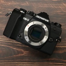 Olympus OM-D E-M5 Mark III Mirrorless Black Shuttercount 22403 Near Mint  7064