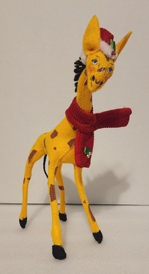 Annalee Dolls 12  Christmas Giraffe Jinglebell Decor W/ Santa Hat 2018
