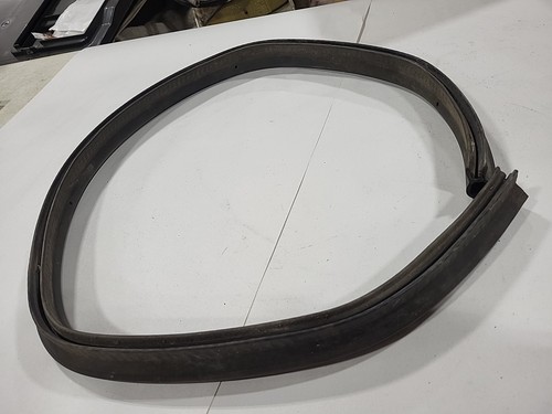 1988-1996 Corvette C4 Hood to Wheel Well Rubber Weatherstripping Seal 1992 OEM - Picture 3 of 3