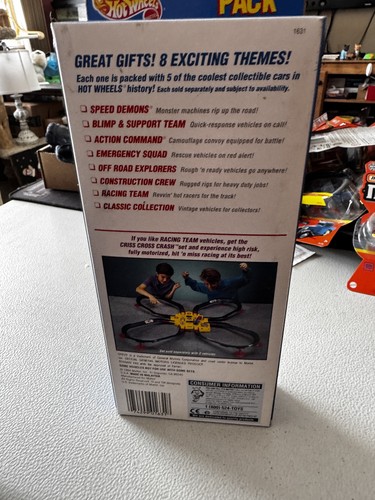 Hot Wheels Racing Team Gift Pack - Picture 5 of 8