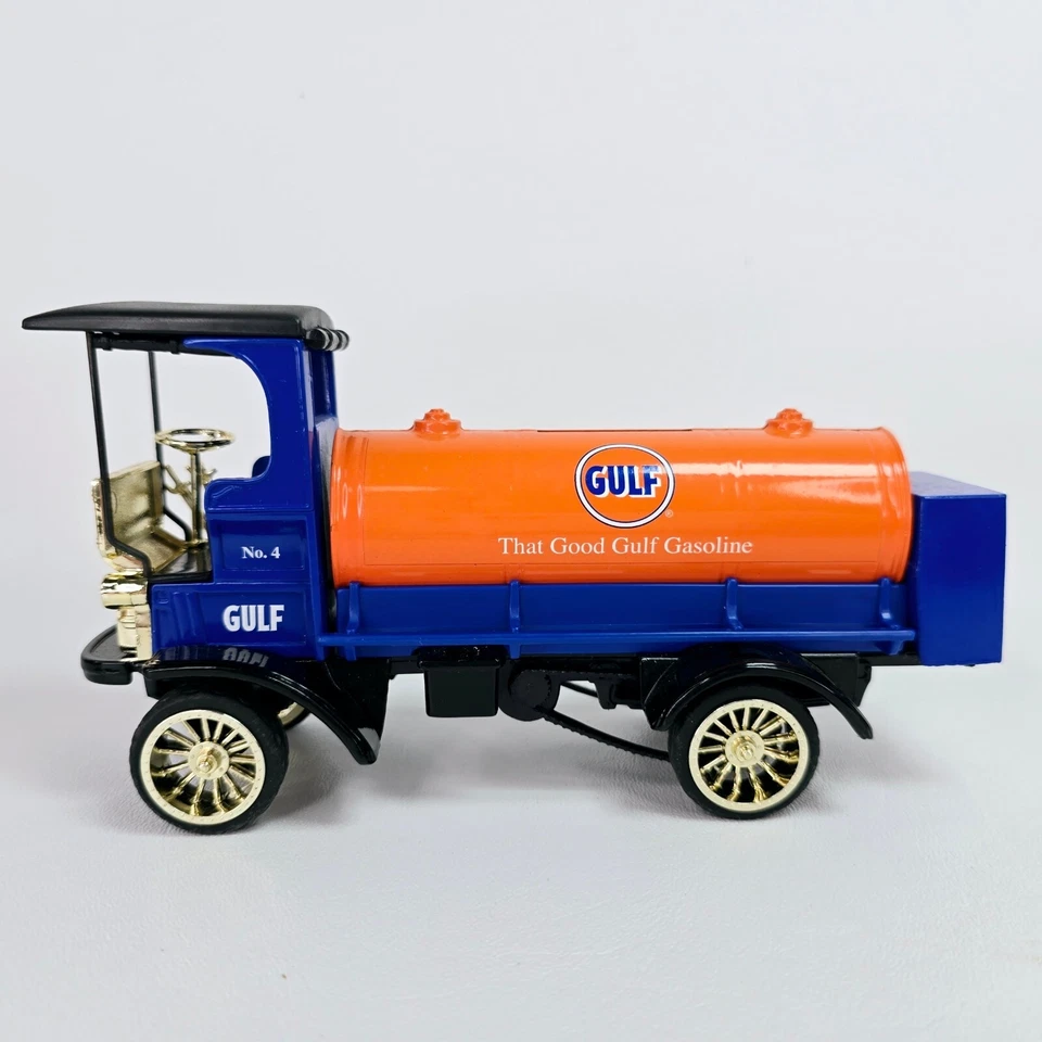 1996 ERTL Collectibles 1910 Mack Gulf Tanker 1/32 Diecast Locking Coin Bank - Image 2 of 4