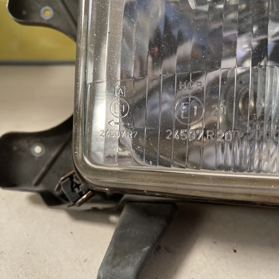 Scheinwerfer rechts Audi 90 81 85 Bosch H4 1305620433 0301064102 - Bild 2 von 4